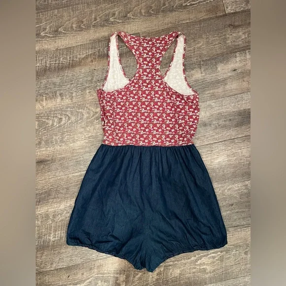 Pinup-Style Romper - Picture 2 of 6